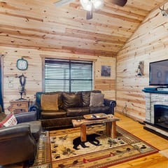 River's SkyView Lodge