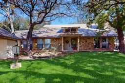 Horseshoe Bay Getaway - Image 4