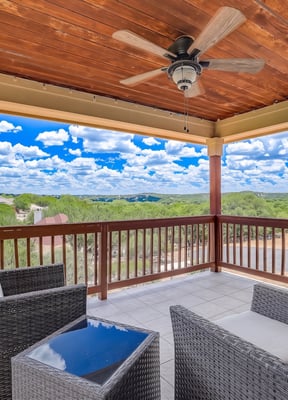 5-bedroom Hill Country home
