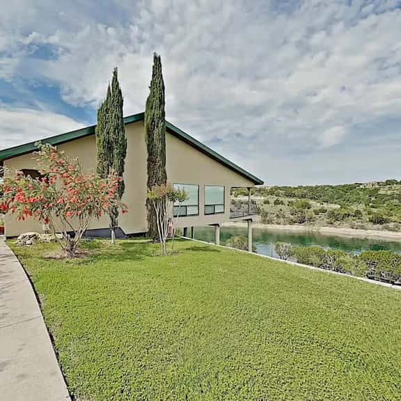 Vineyard Haus - Image 1