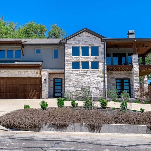 Lago Vista Retreat - Image 1