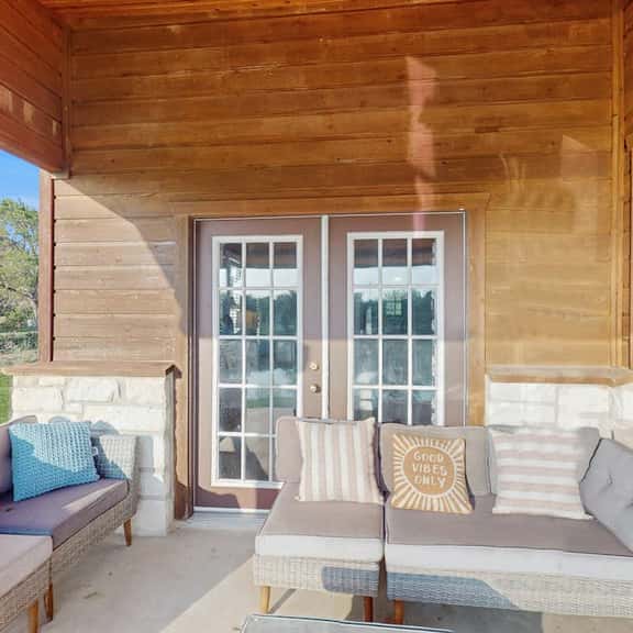 Headquarters Hideaway - Image 1