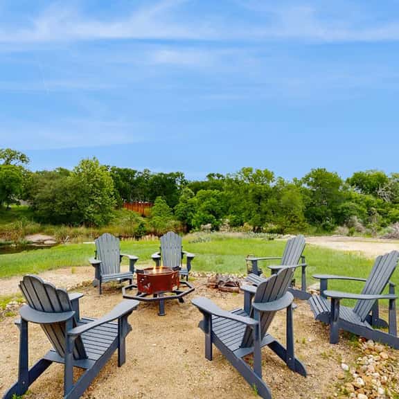 Waterside Retreat - Image 1