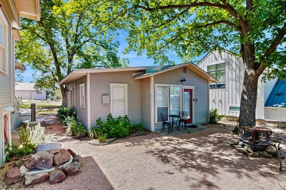 Travis Street - Travis Cottage - Image 2