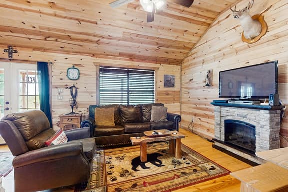 River's SkyView Lodge - Image 1