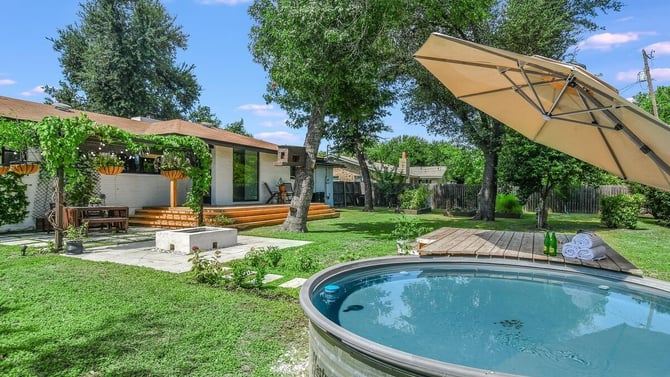 What Are the Best Wineries and Wine-Tasting Experiences Near the Highland Lakes?